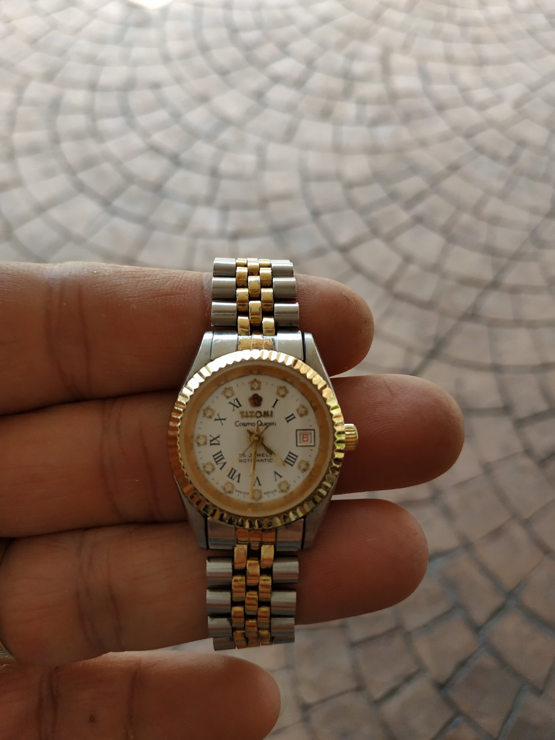 Titoni cosmo top queen price