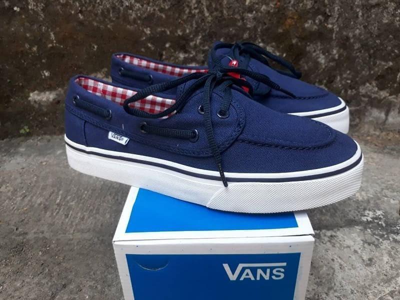 VANS ZAPATO CLASIK NAVY Fesyen Pria Sepatu Sepatu Formal di