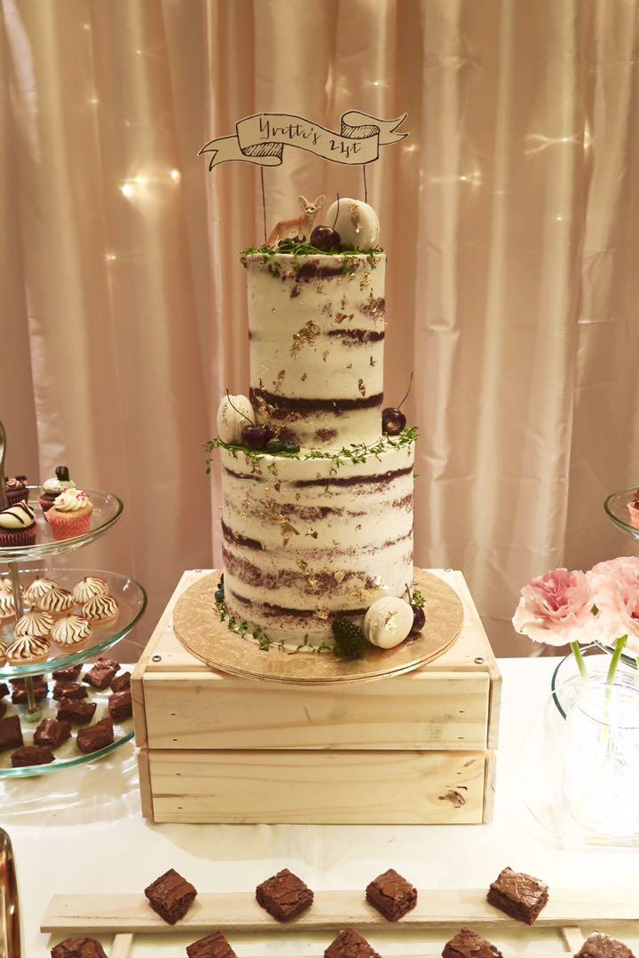 Crate top cake stand