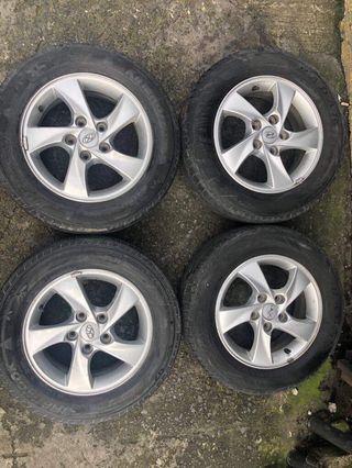 15" Hyundai Elantra mags uses 5Holes pcd 114 with 195-65-15 tires