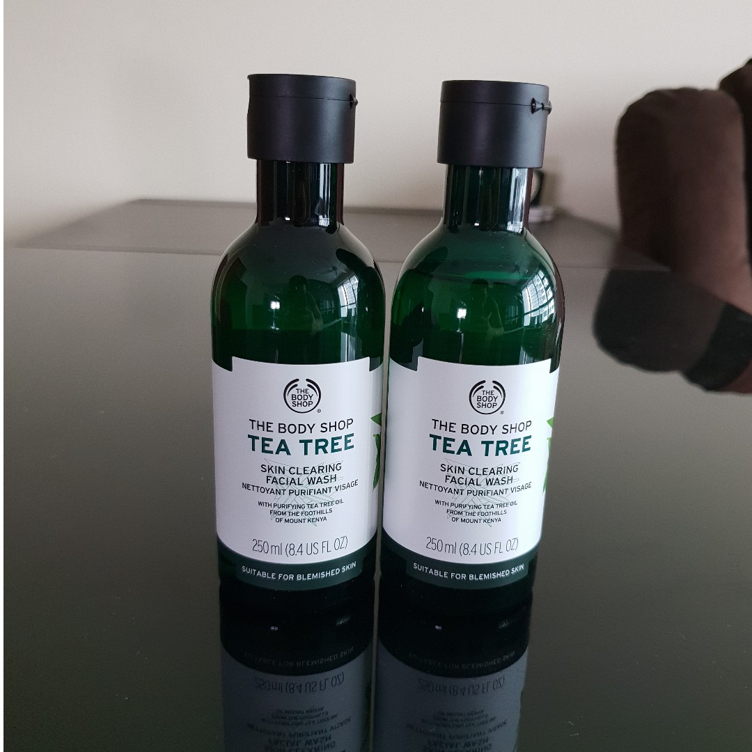 tea tree skin clearing facial wash 250ml