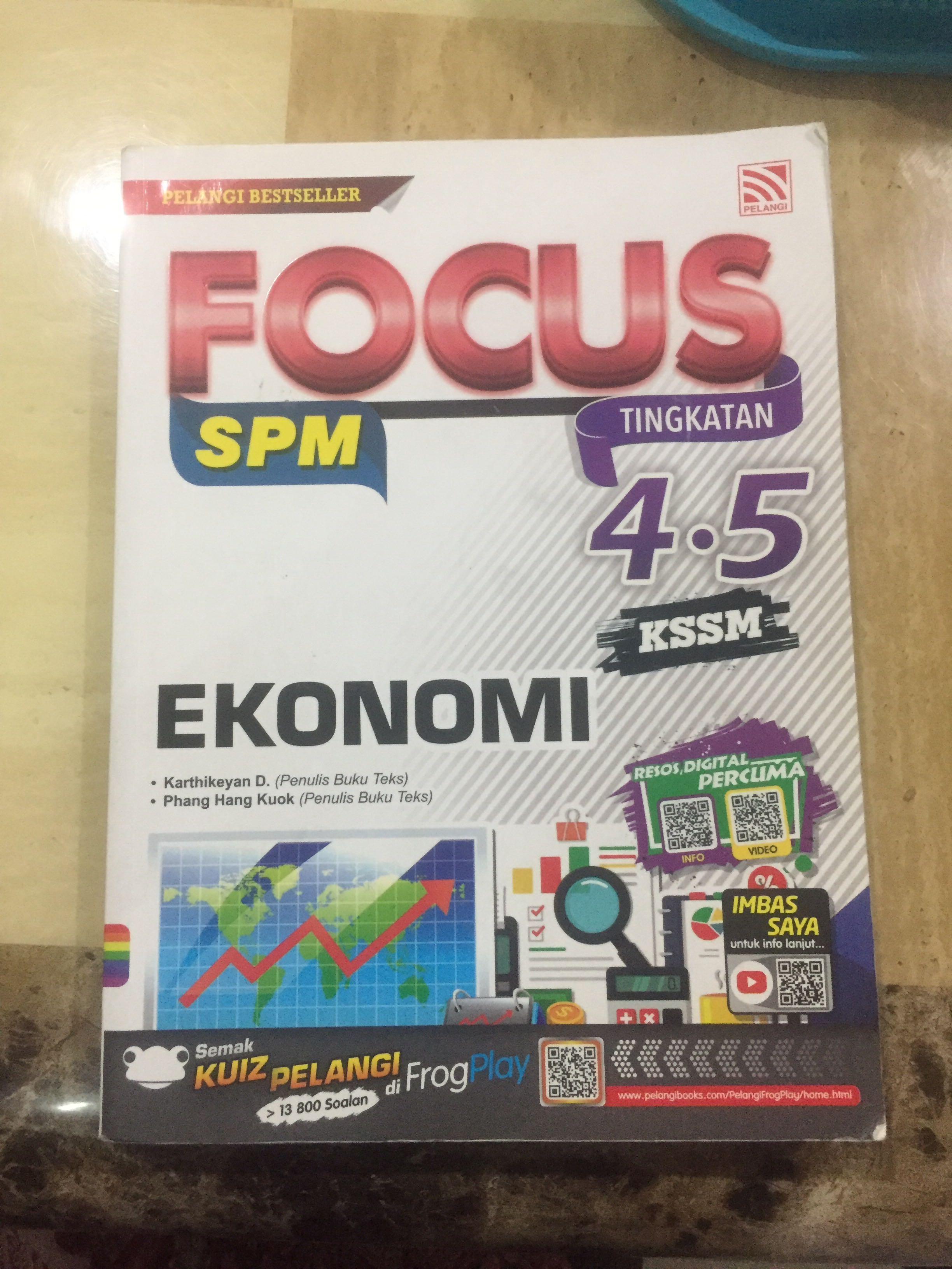 Buku Ekonomi Form 4  Selari dengan perkembangan pesat teknologi