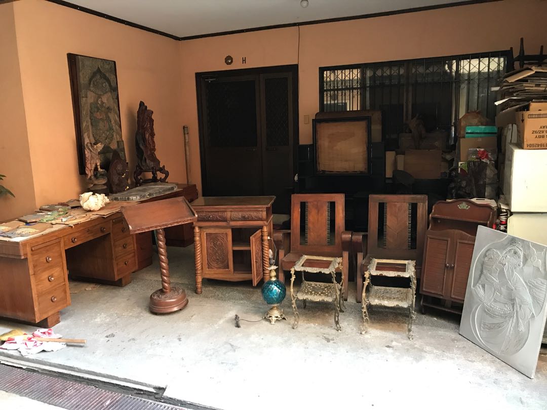 Buying Vintage Antique furnitures, wood, ivory etc turn them to cash
