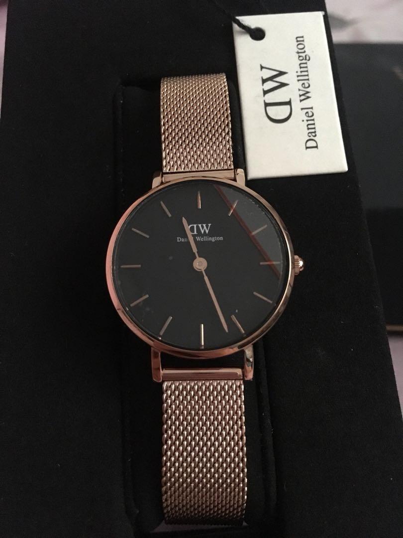 Neuropati fejl Vær sød at lade være Daniel wellington Petite Melrose Black Face, Mobile Phones & Gadgets,  Wearables & Smart Watches on Carousell