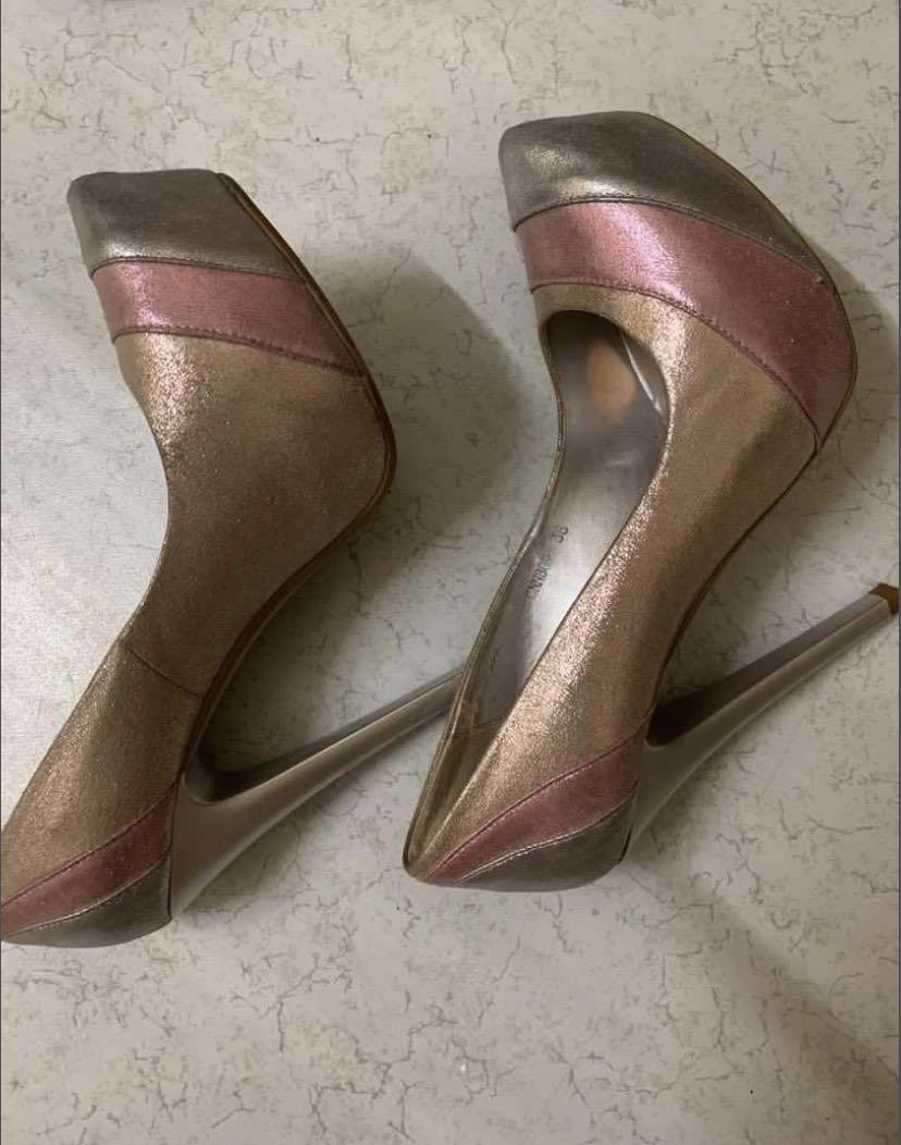 Gibi Heels (Category: Heels) located in Makati City. Submitted by declutter__queen (Listing ID 250927271, Image 2). Description: Size: EU 37 / UK 4 / US/AU 6 Call Sms Enabled: false.