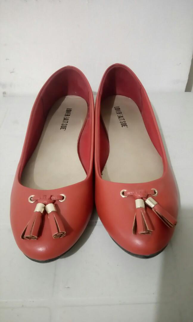 red flat shoes payless