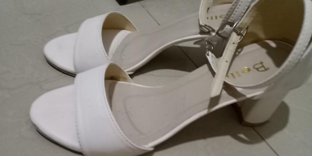 Sepatu Putih heels 3 cm, Fesyen Wanita 