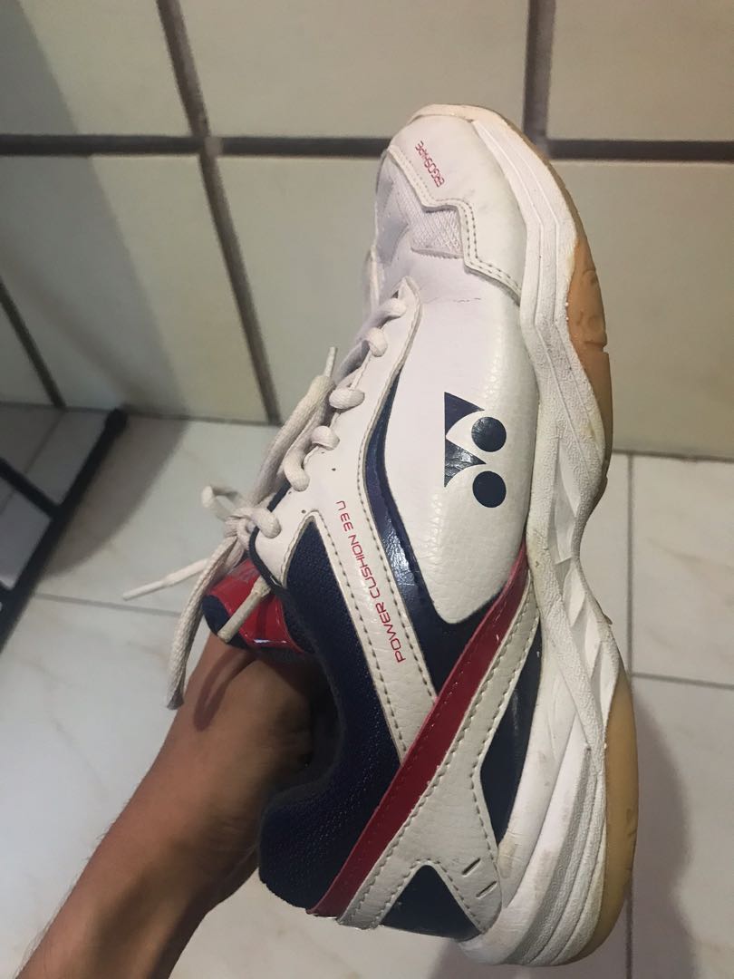 yonex ergoshape power cushion