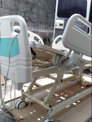 Hospital bed electric