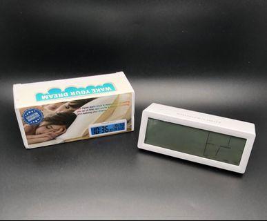 Digital Clock (White)