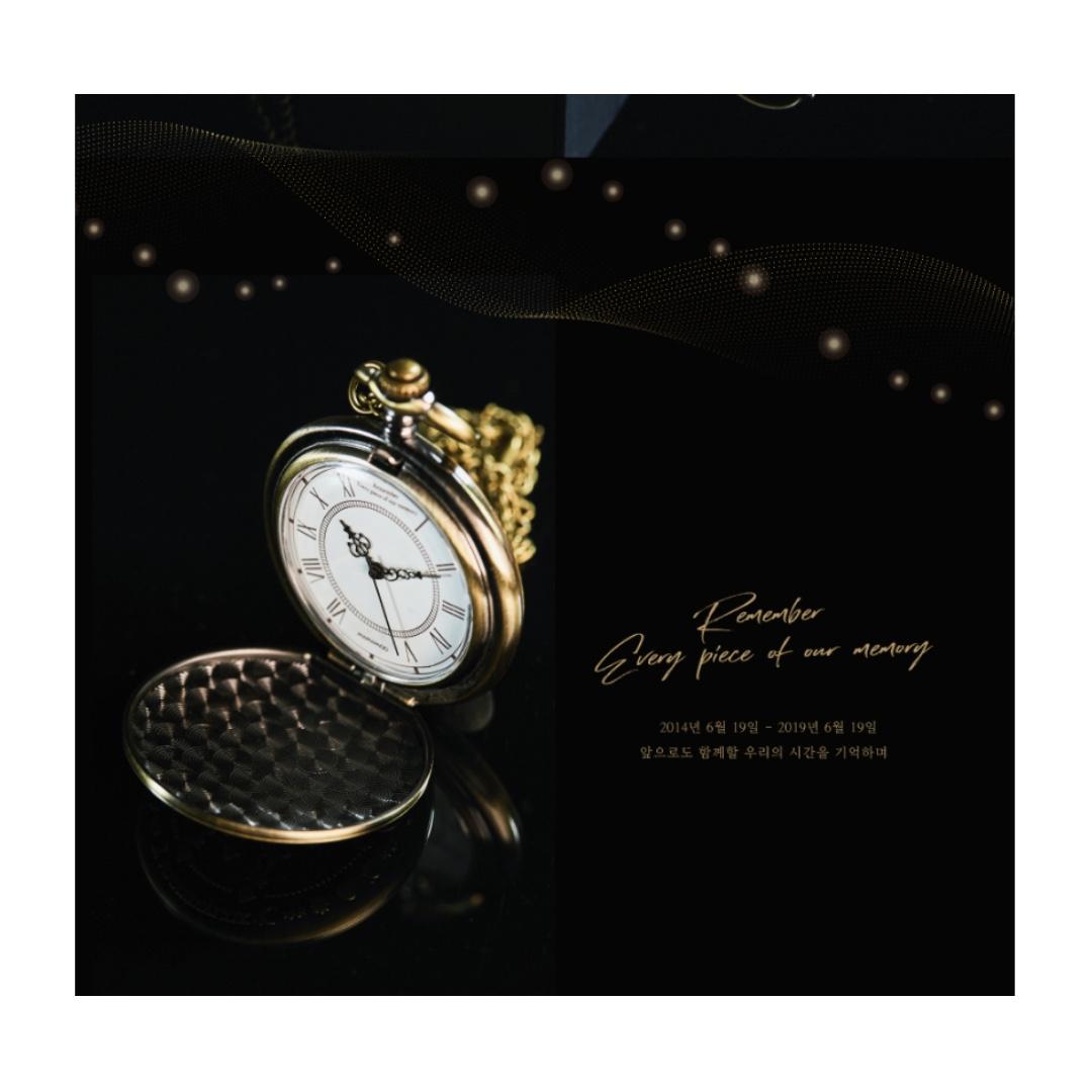 Bid MAMAMOO 5th Anniversary Pocket Watch
