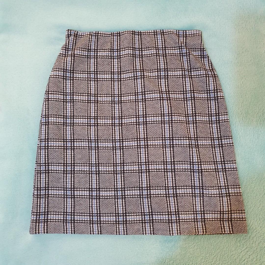 h&m skirt (Category: Skirts) located in Cainta. Submitted by rendgs (Listing ID 251136398, Image 1). Description: used once..