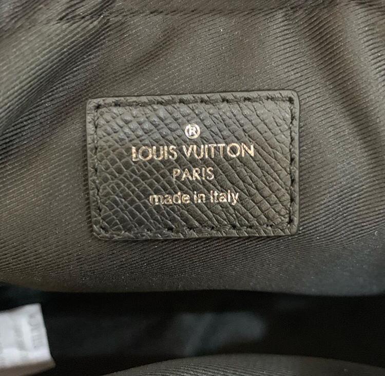 Louis Vuitton Original Tas selempang pria super keren, Fesyen Pria