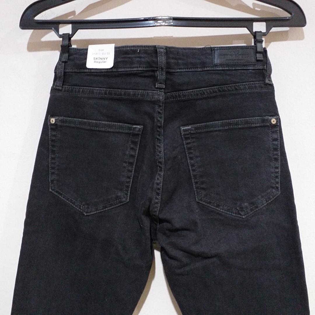 Mango Olivia Skinny Jeans, Fesyen Wanita, Pakaian Wanita, Bawahan di  Carousell