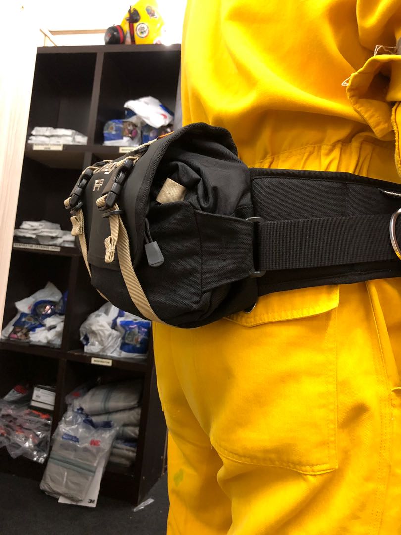 Original Kriega R3 Pouch Bag, Luxury, Bags & Wallets on Carousell