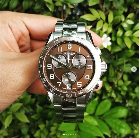 Swiss army online classic watch