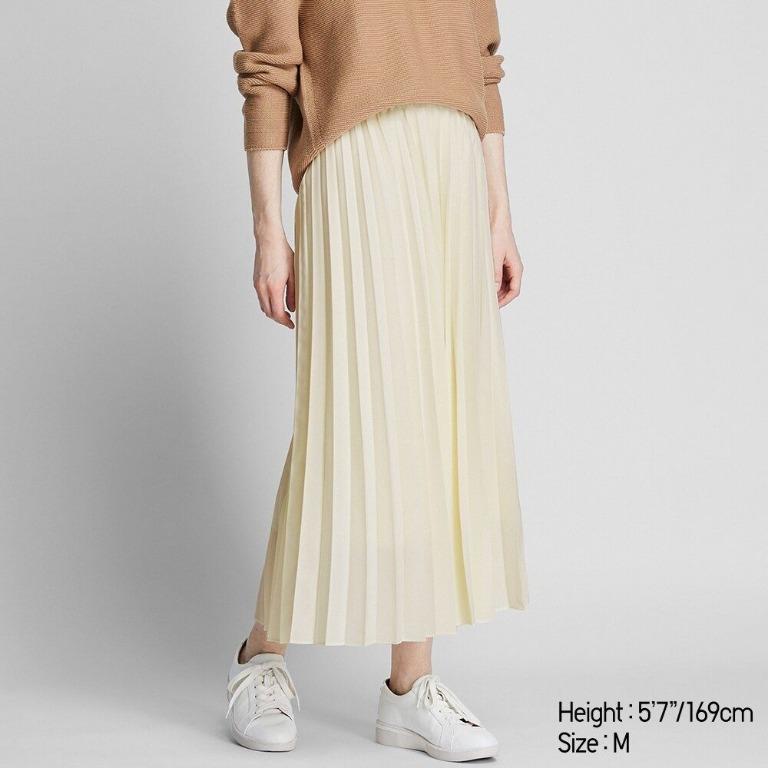 Uniqlo high waisted pleated outlet skirt