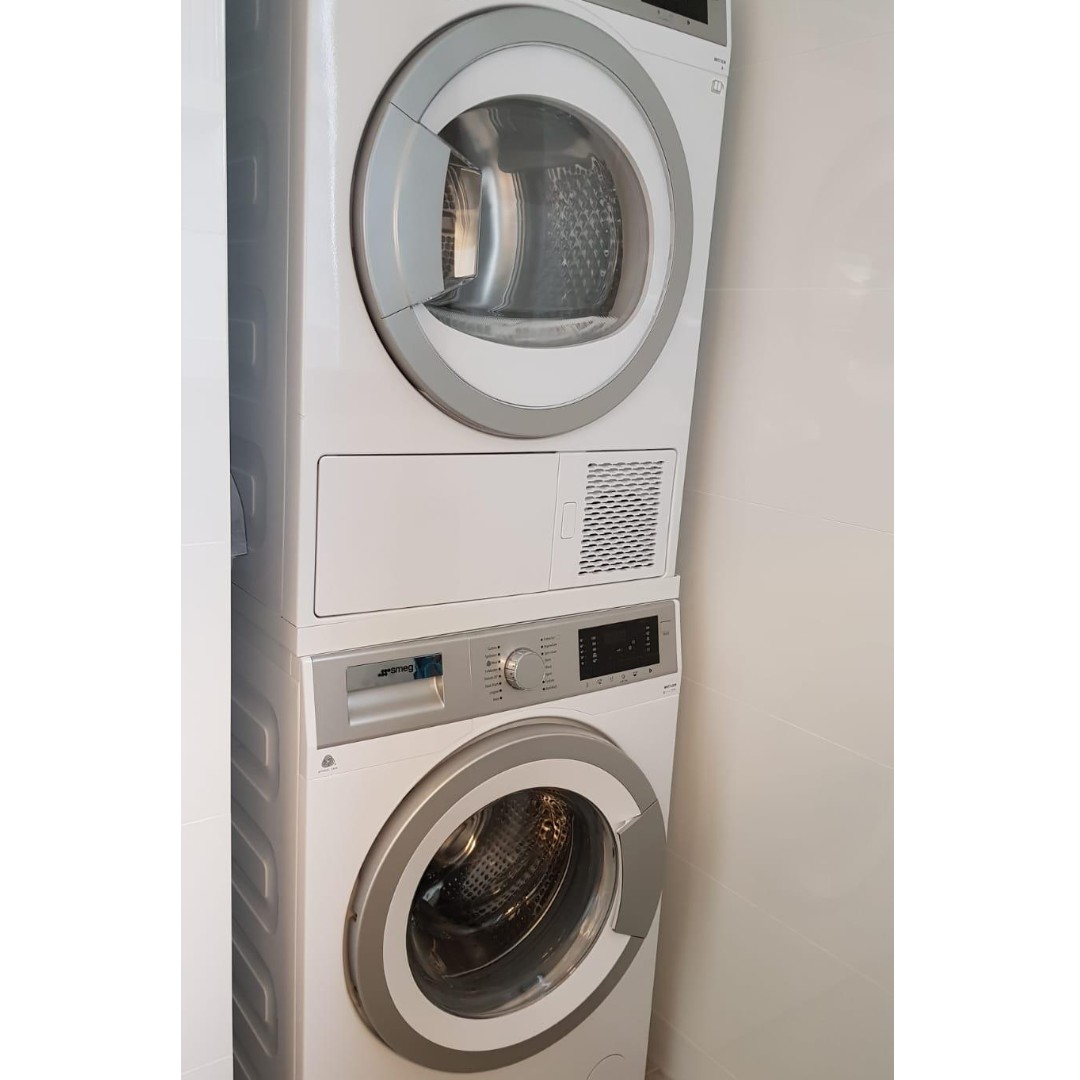 Washing machine store plus dryer