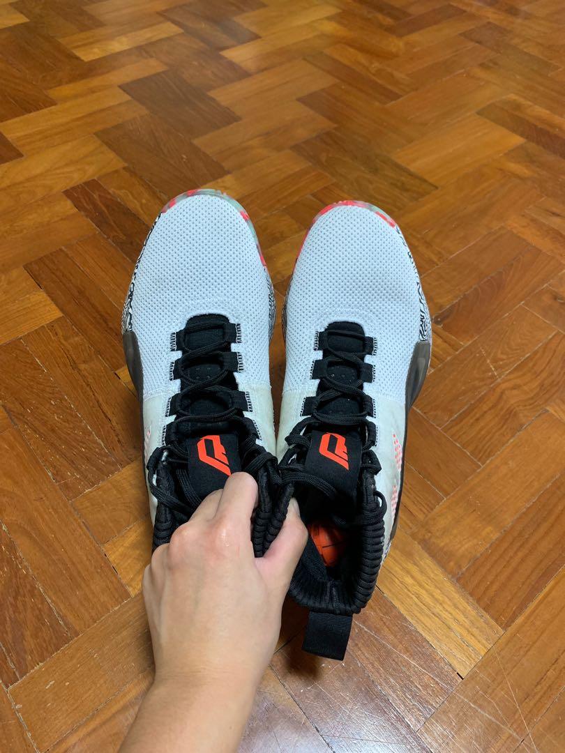 dame 5 on court