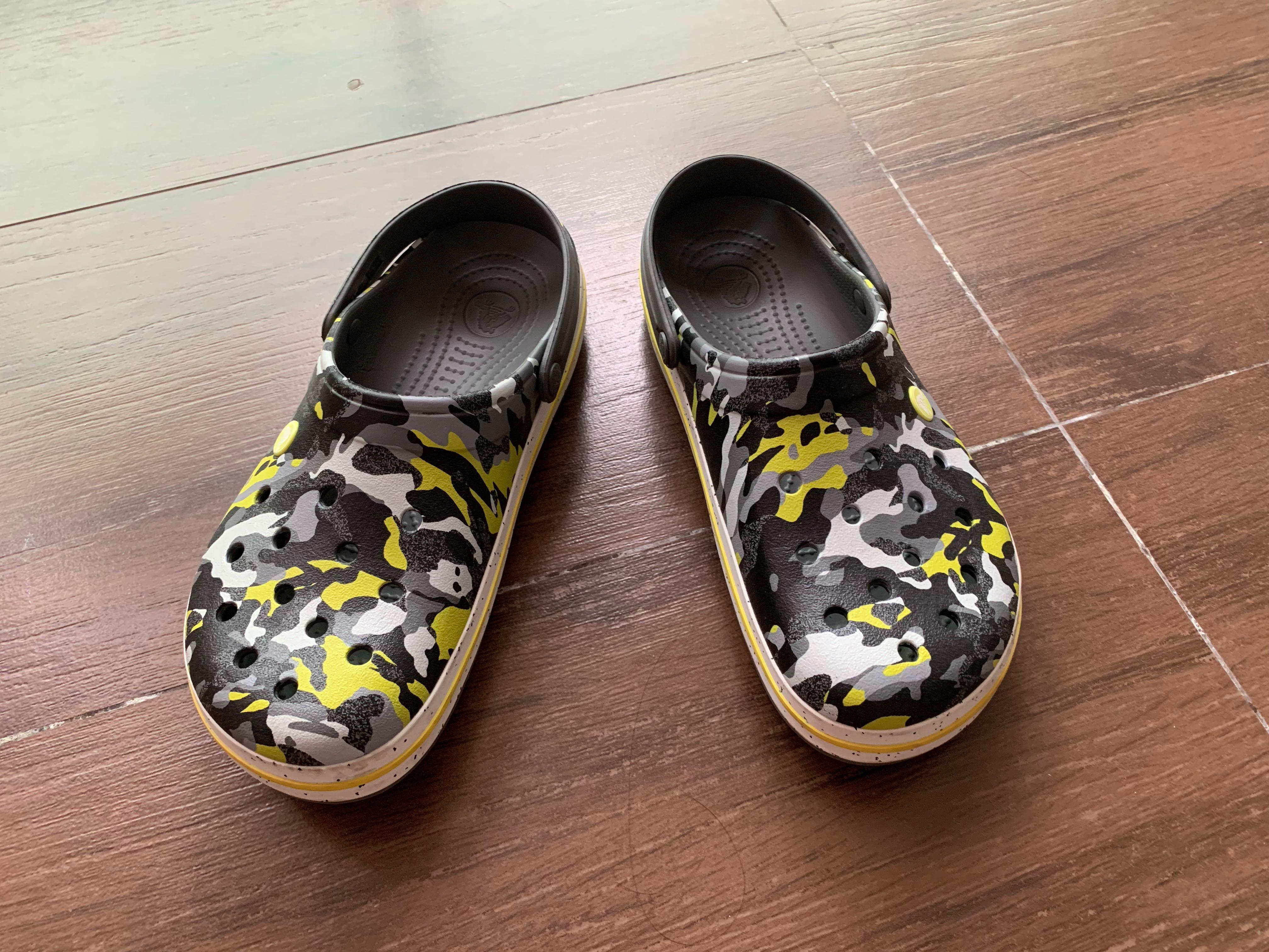crocs men's size 9 shoes