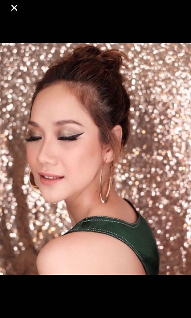 Background Kain Glitter Fesyen Wanita Aksesoris Di Carousell