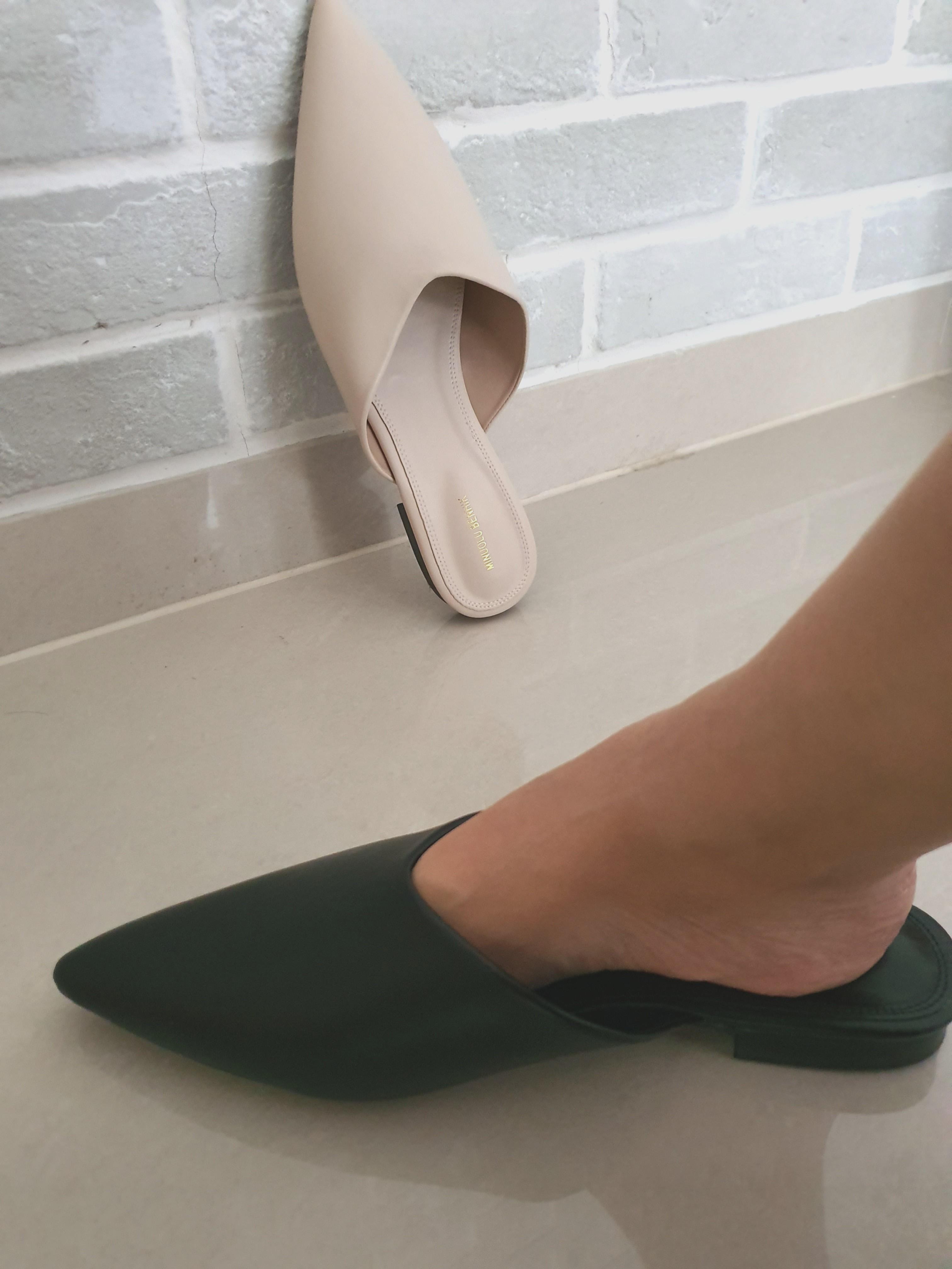 Brand new Real Leather Black or Beige Mules flats Women s Fashion