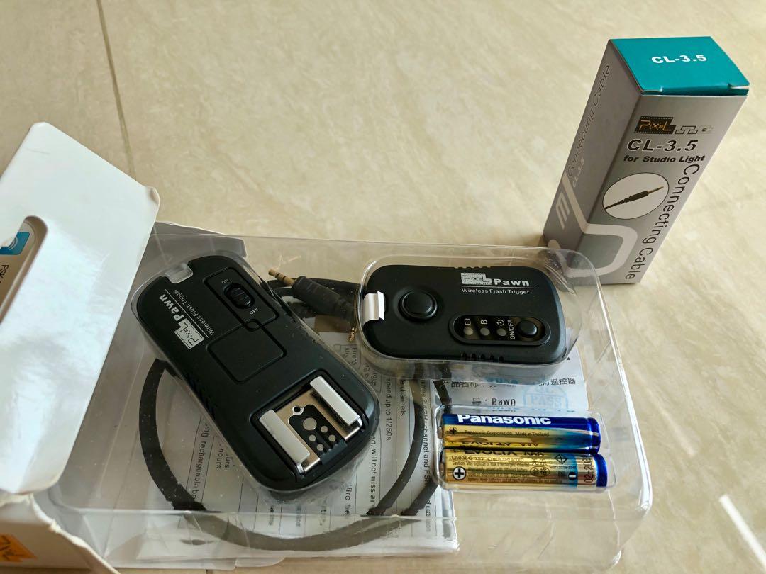 Camera flash wireless trigger (Category: Flashes) located in Singapore. Submitted by tomatsg (Listing ID 251290057, Image 2). Description: Rarely use..