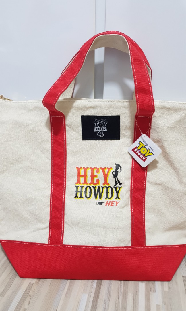 Woody Shoulder Bag