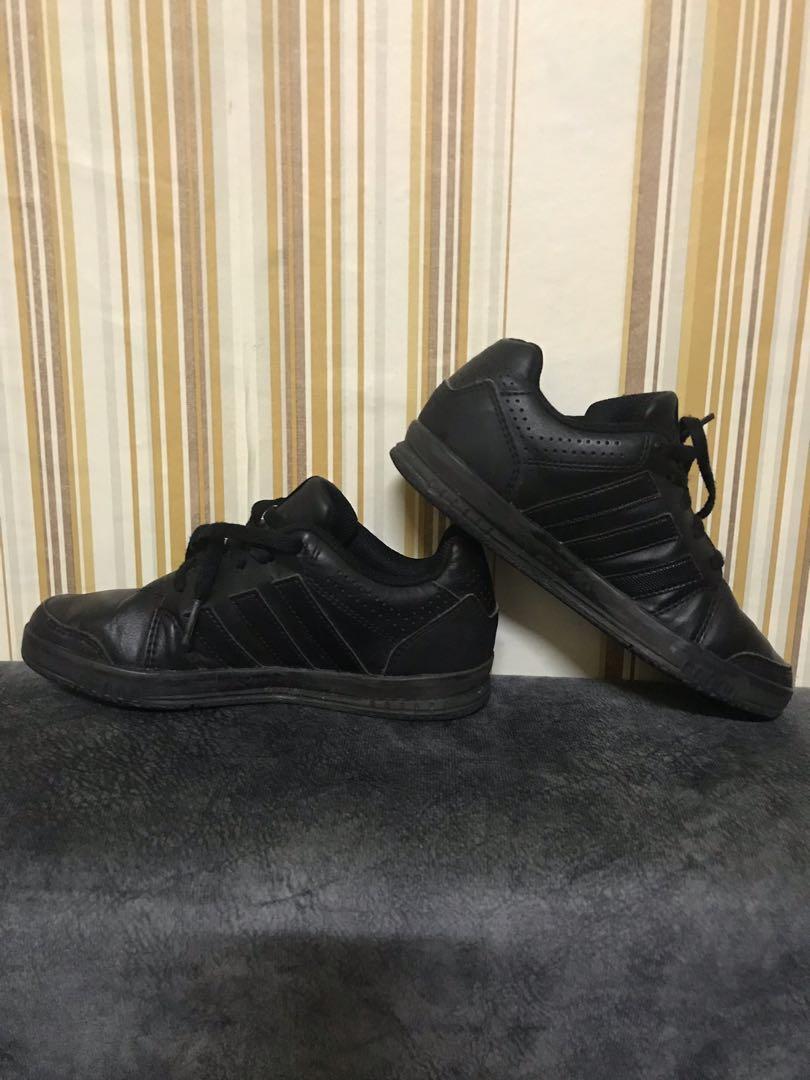 Kasut Sekolah Hitam Adidas Everything Else Others On Carousell