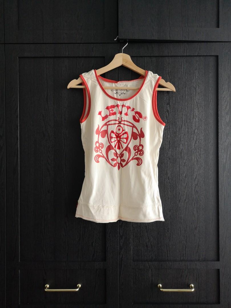 levis red top
