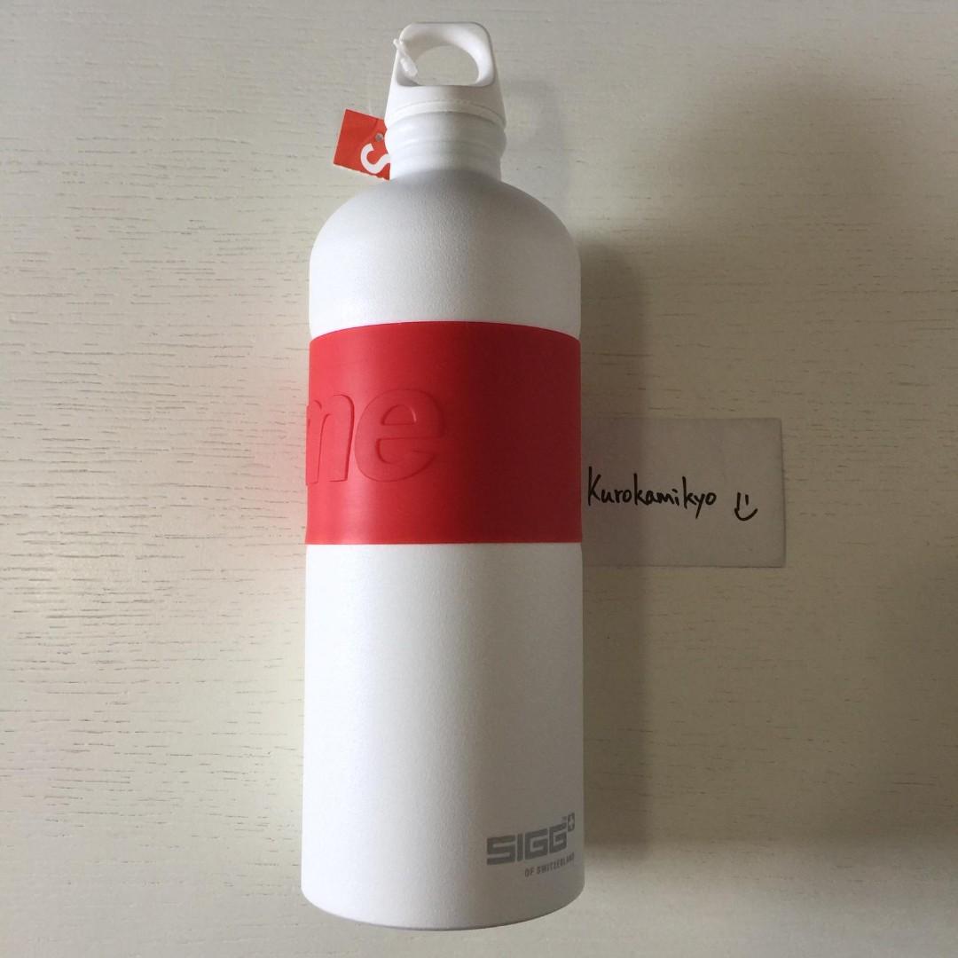 Supreme SIGG CYD 1.0L Water Bottle White 水樽白色, 興趣及遊戲, 旅行, 旅遊- 旅行必需品及用品-  Carousell