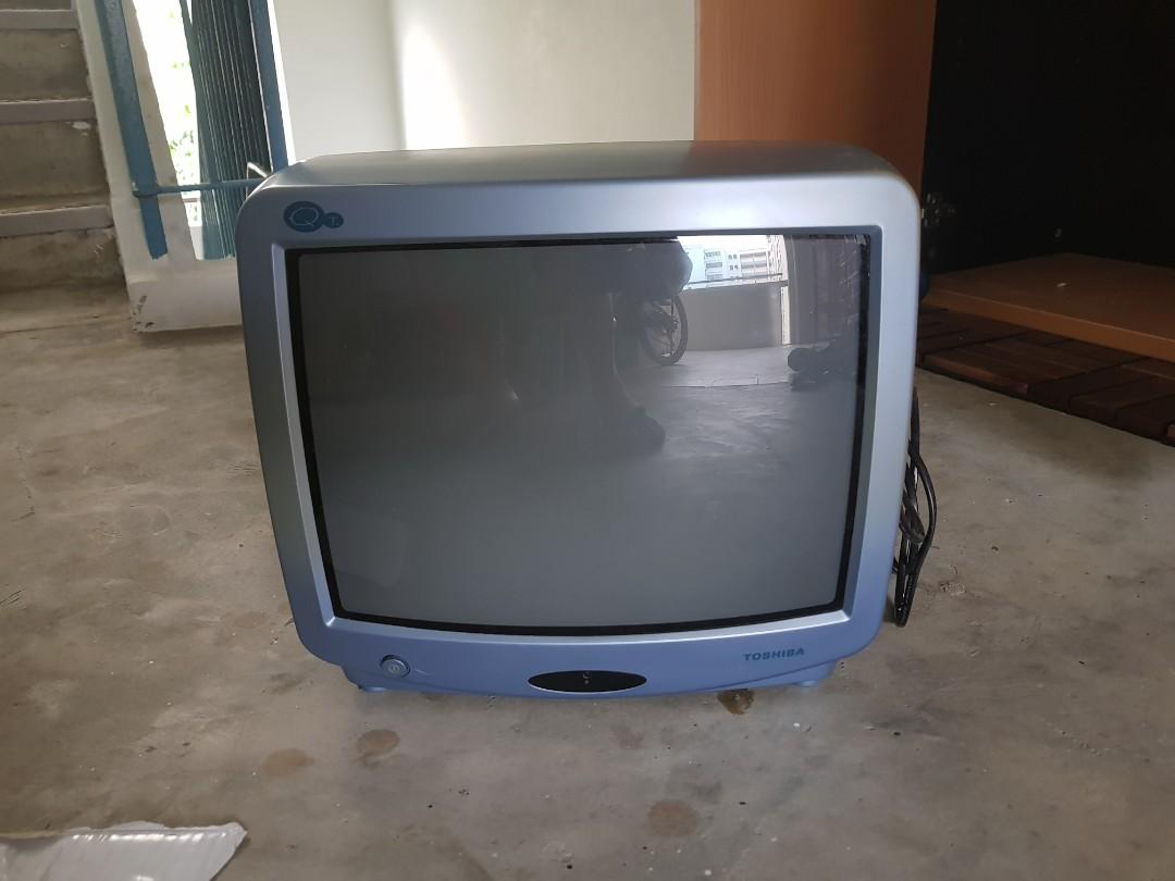 Toshiba 14 inch CRT TV for children room and playing, TV & Home