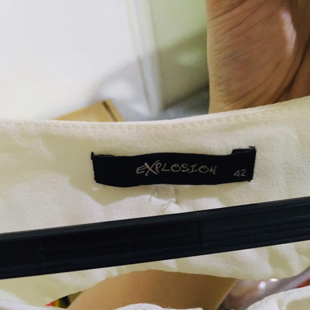 Tri-color elegant dress (Category: Dresses) located in Cavite. Submitted by PikaHi (Listing ID 251263718, Image 3). Description: •99% condition •used once, almost new.