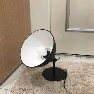 全新ikea桌燈 檯燈 地燈 附省電燈泡 原價990
