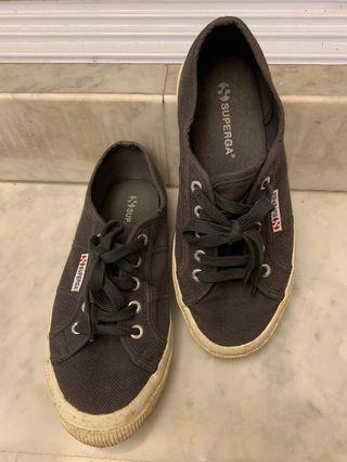 Superga Sneakers