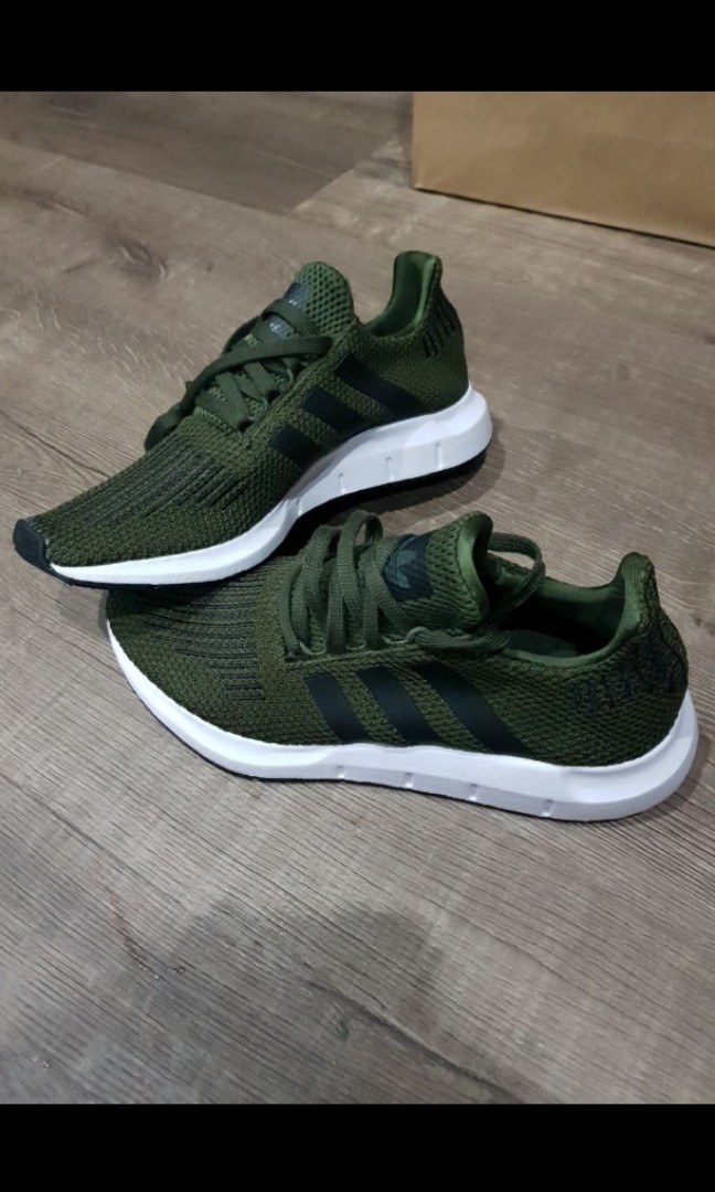Adidas Swift Run in Green