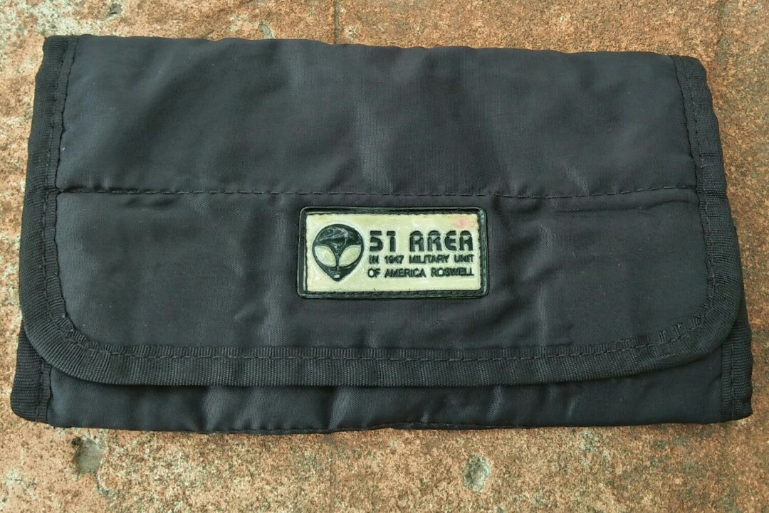 alienware bag, Men's Fashion, Watches & Accessories, Wallets & Card ...