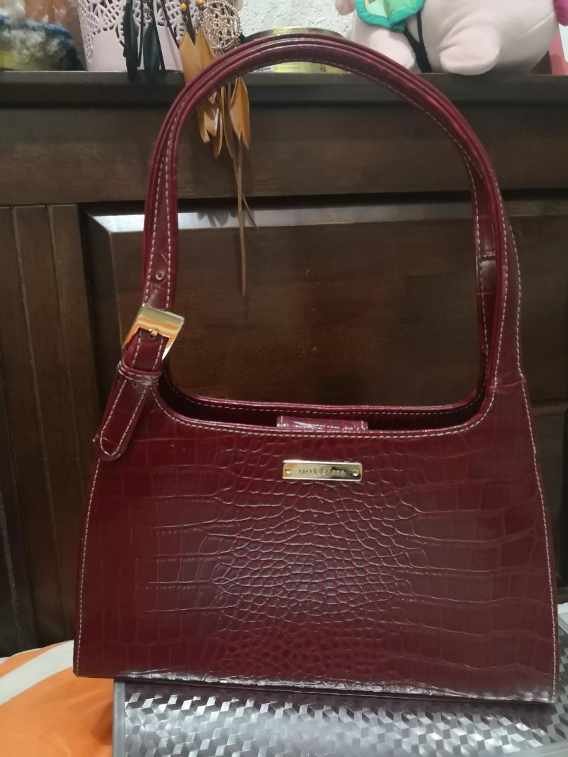 In the name repetition chemicals Authentic Liz Claiborne Bag, Luxury, Bags & Wallets on Carousell