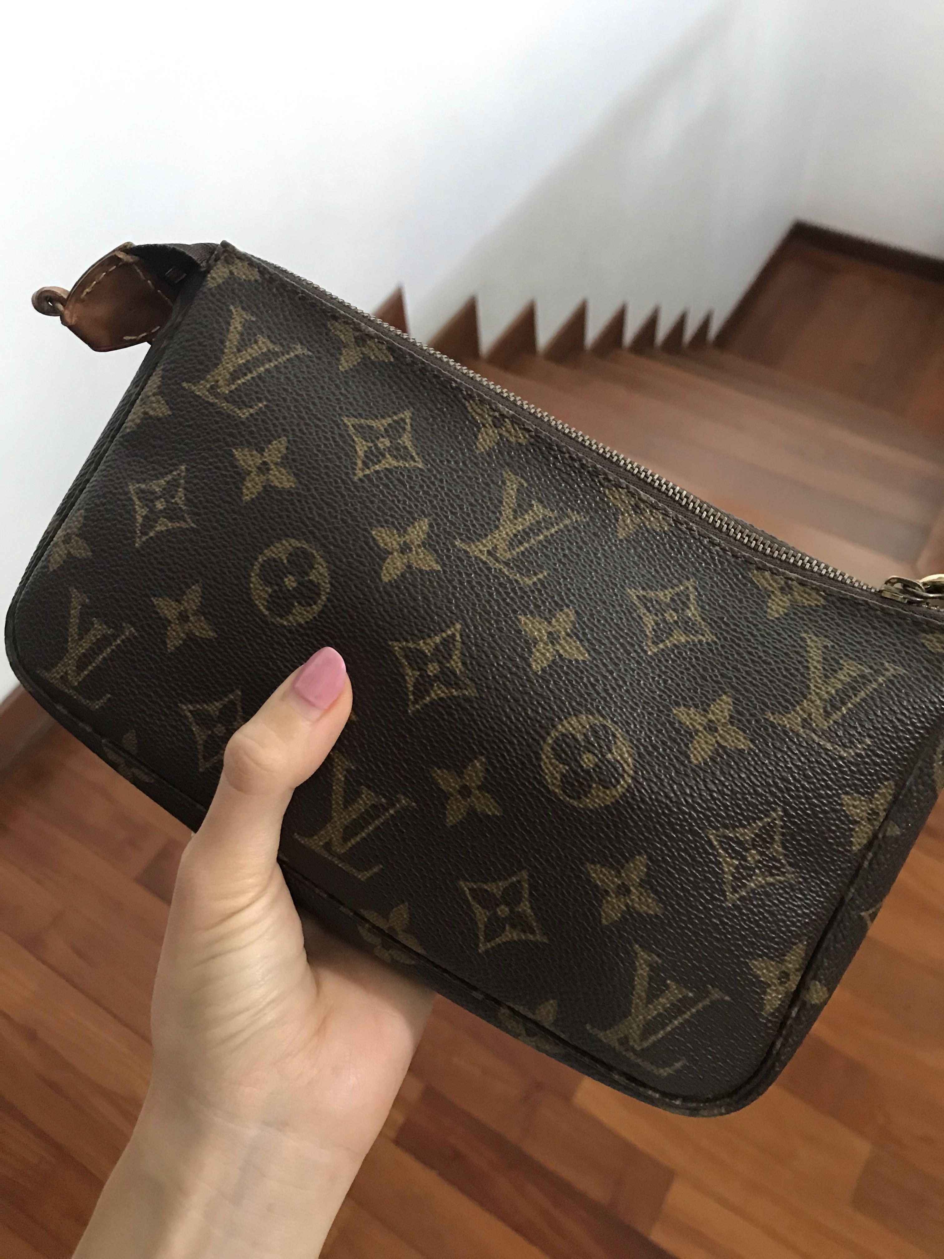 Lv sling pouch outlet