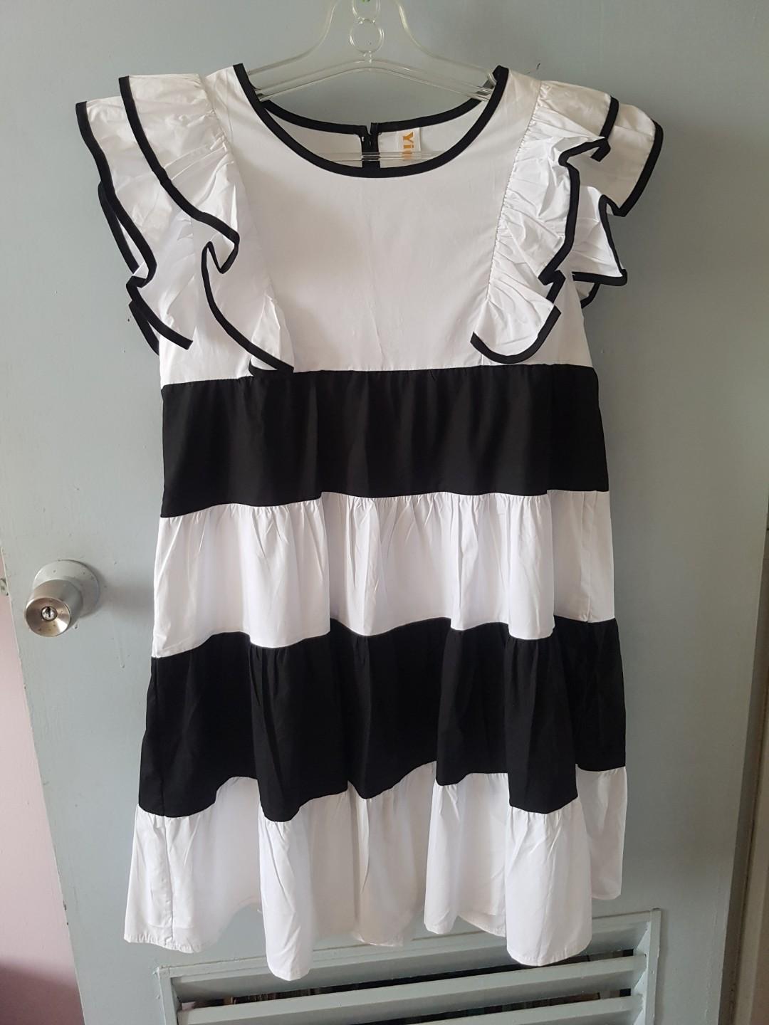 black and white dressy top