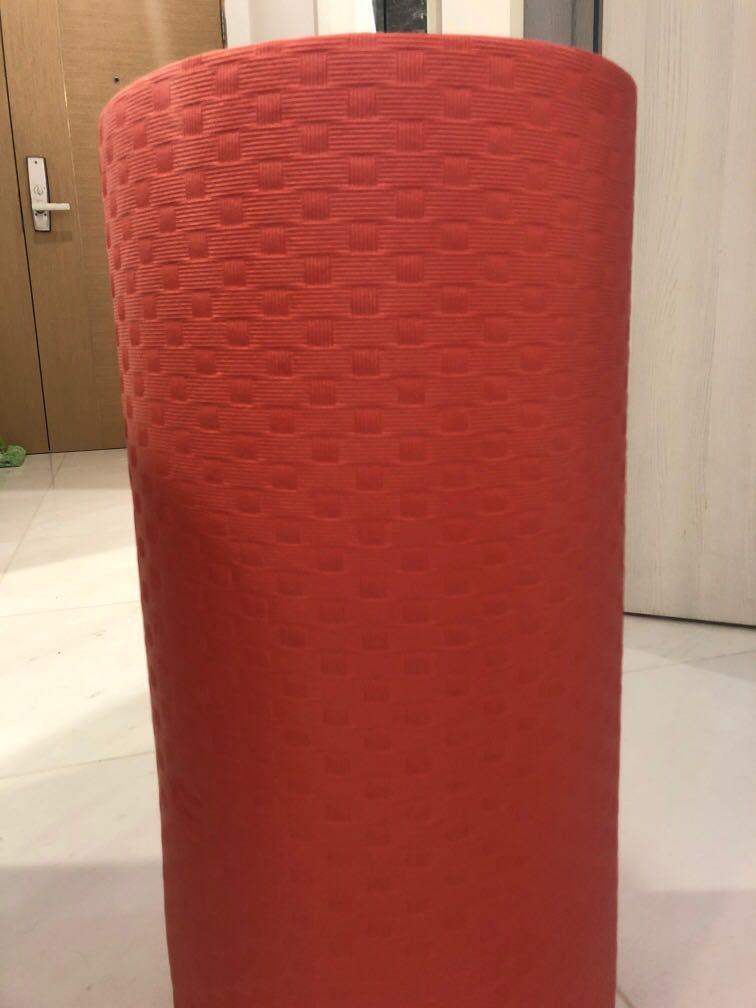Brand new yoga mat, Sports Equipment, Exercise & Fitness, Exercise Mats
