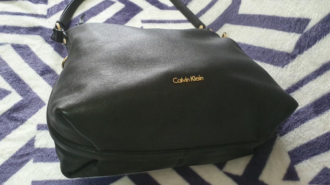 Calvin klein pebble leather hobo store