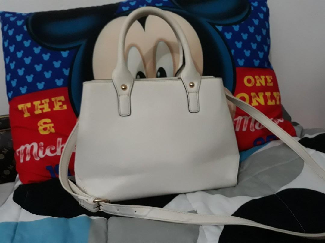 Daphne bags clearance price