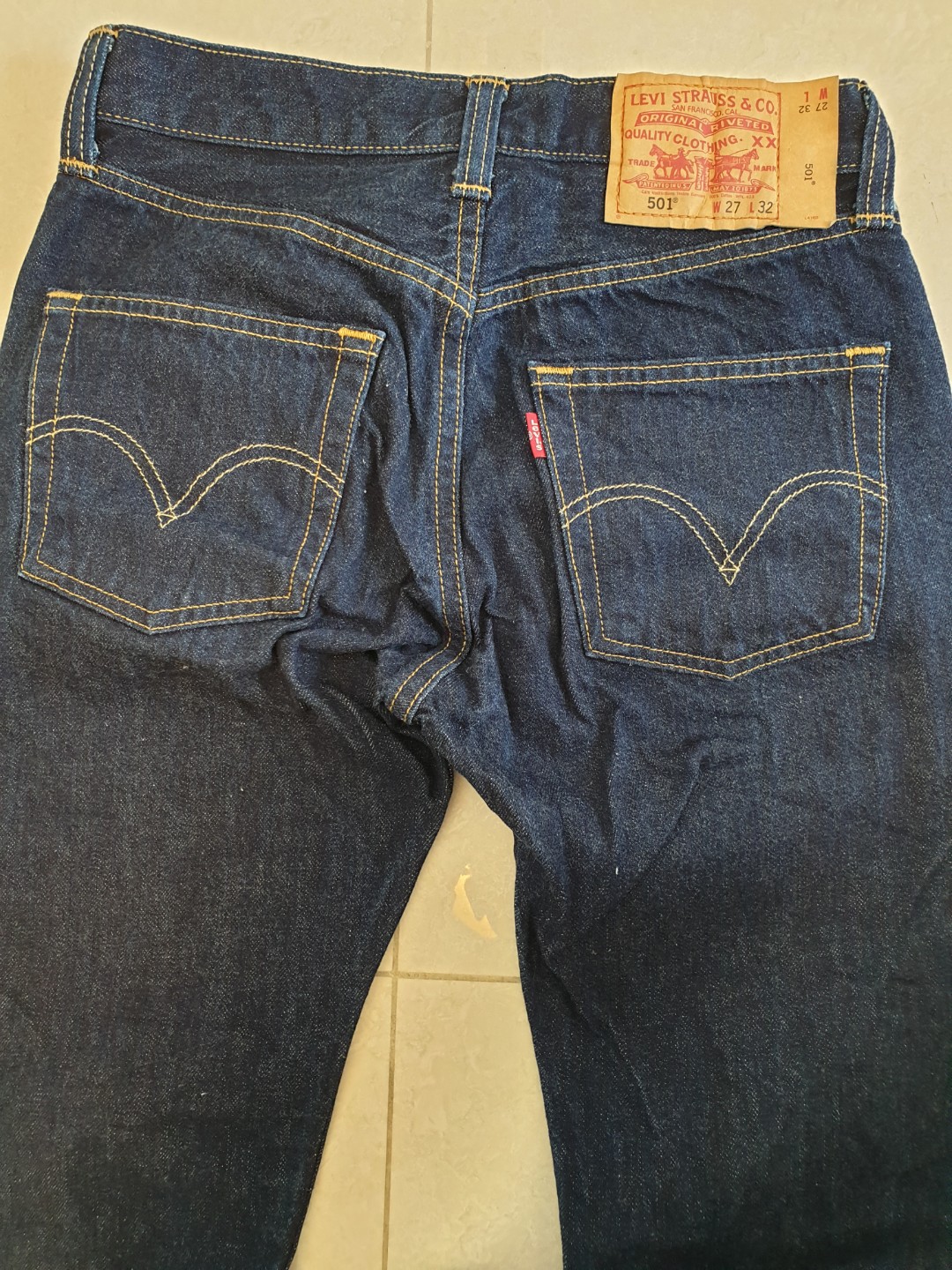 Levis 501 Mens Jeans rare size 27, Men's Fashion, Bottoms, Jeans on  Carousell