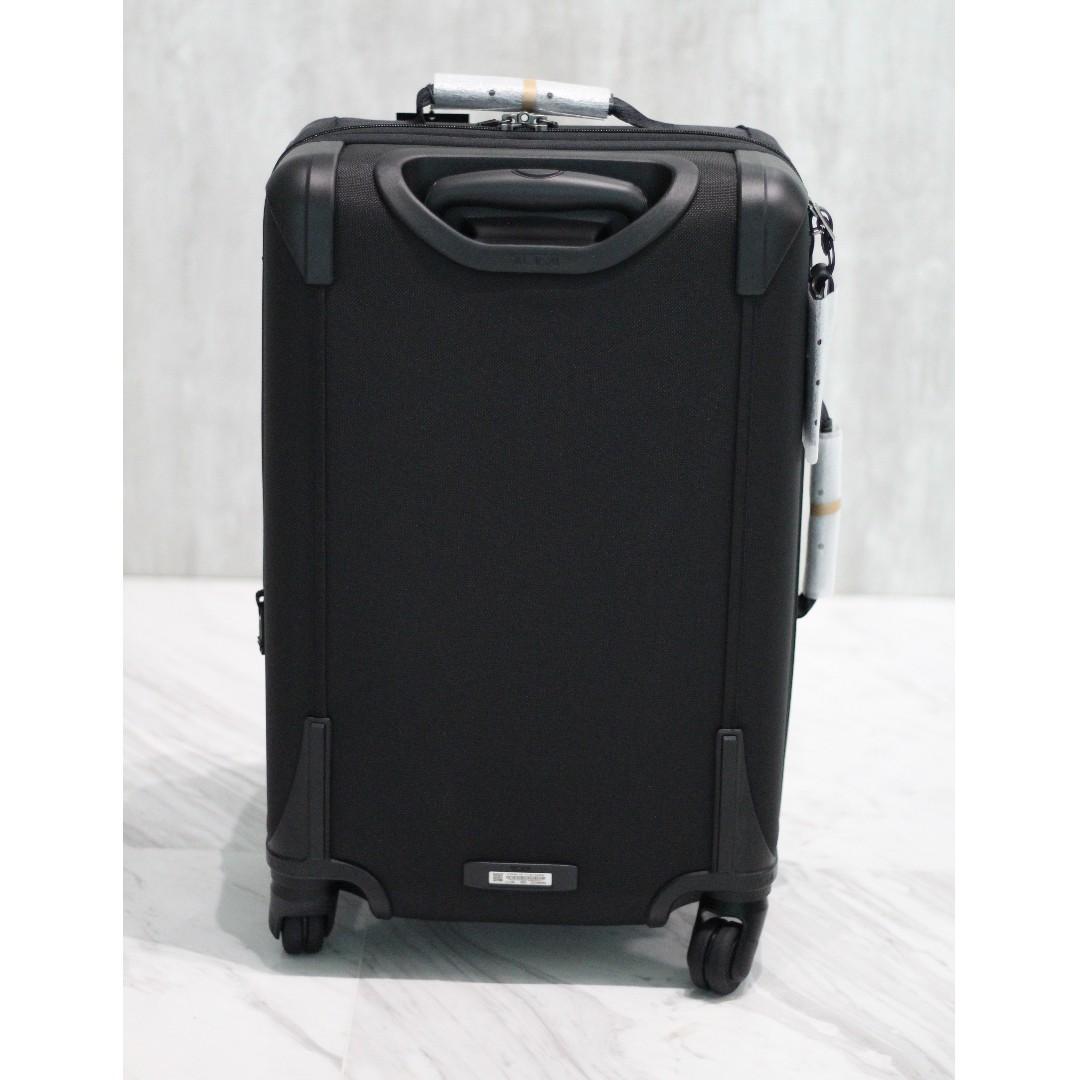 New in bag Tumi 2223460HKO Briley International Expandable Carry On
