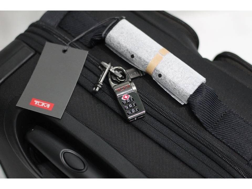 New in bag Tumi 2223460HKO Briley International Expandable Carry On