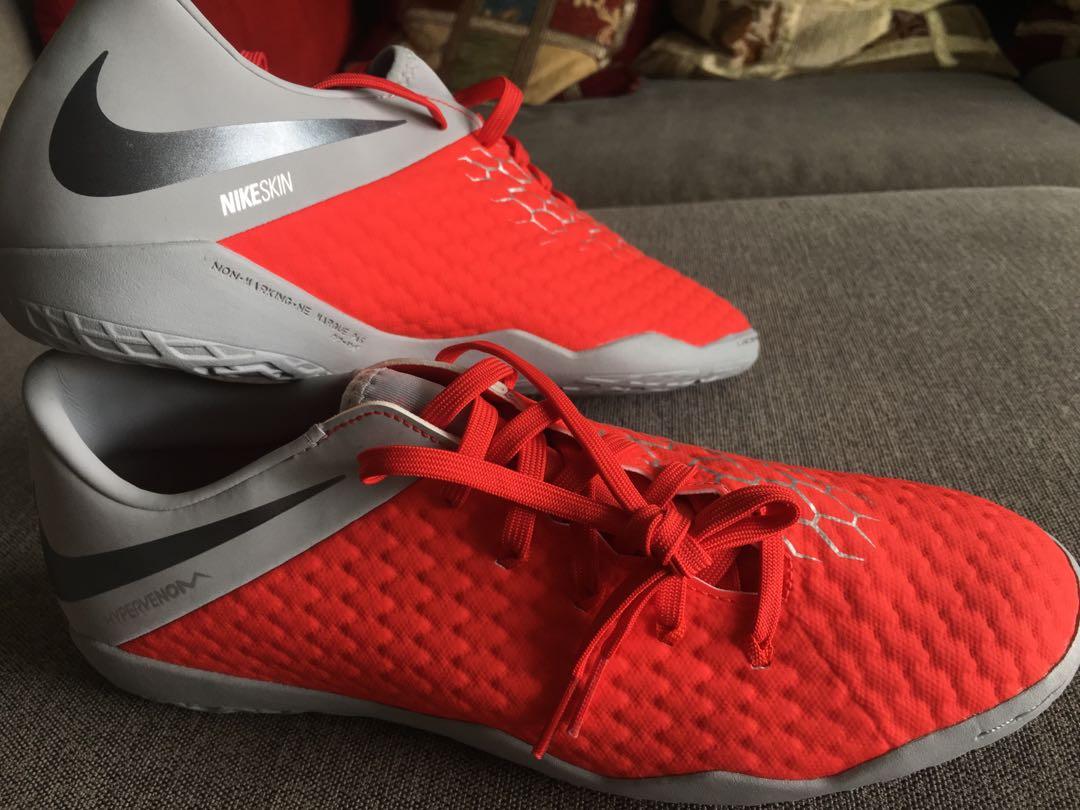nike hypervenom indoor