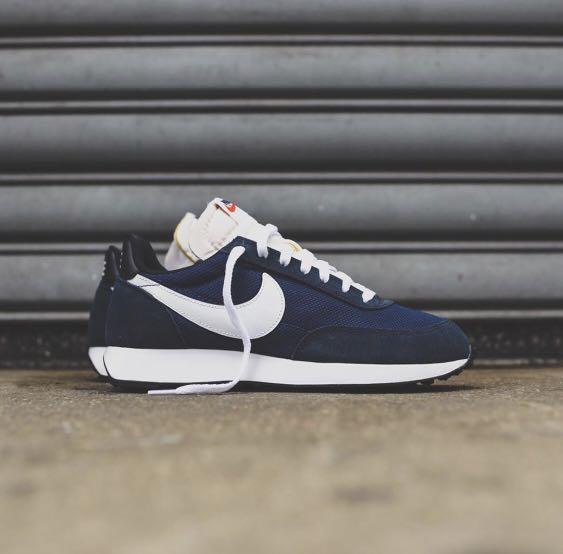 sacai tailwind