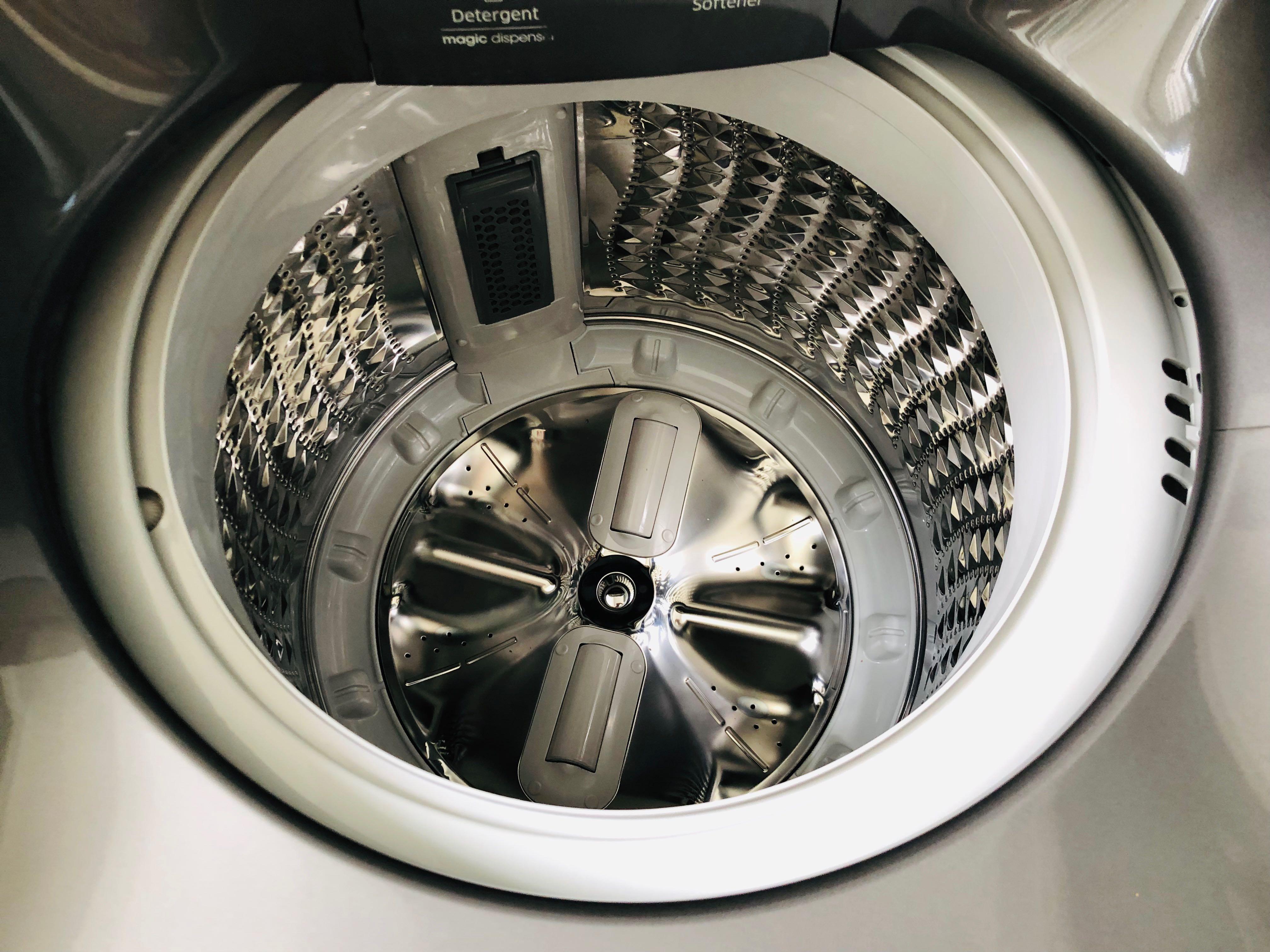 Samsung 10kg Top load Washing Machine, Home Appliances, Cleaning