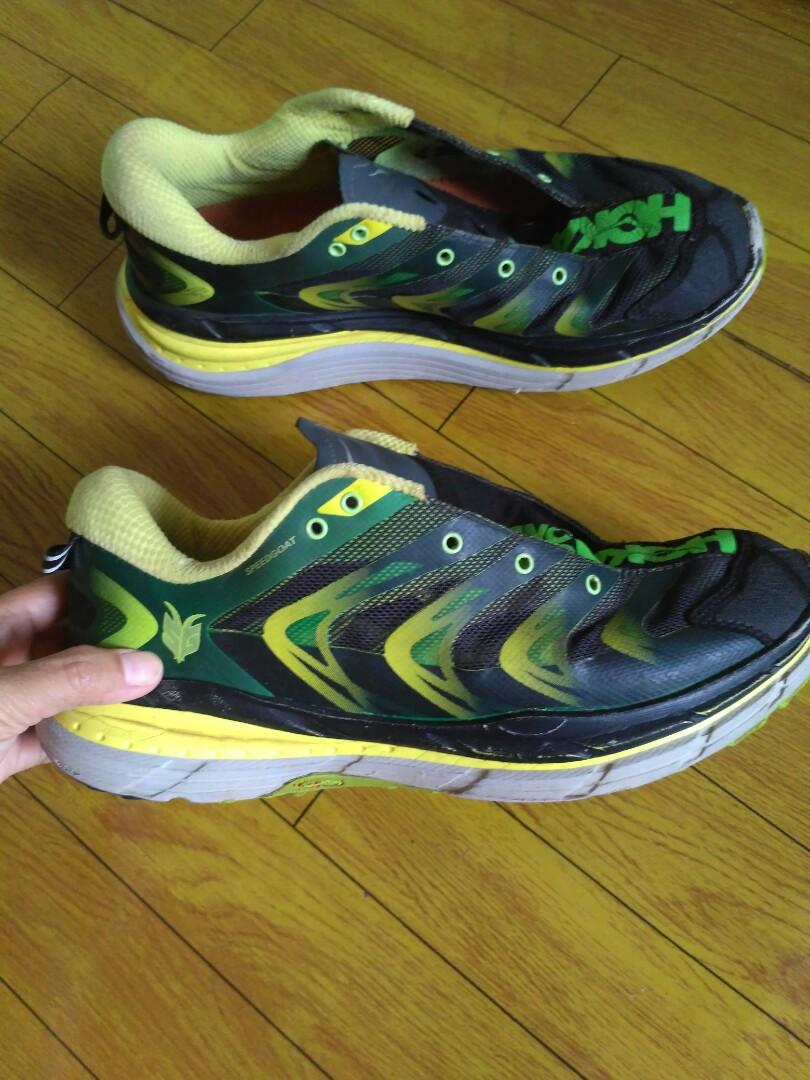 Sepatu Trail Hoka One One Speedgoat 2 Size 43 1 3 Atau 27 5cm Olah Raga Baju Olahraga Di Carousell